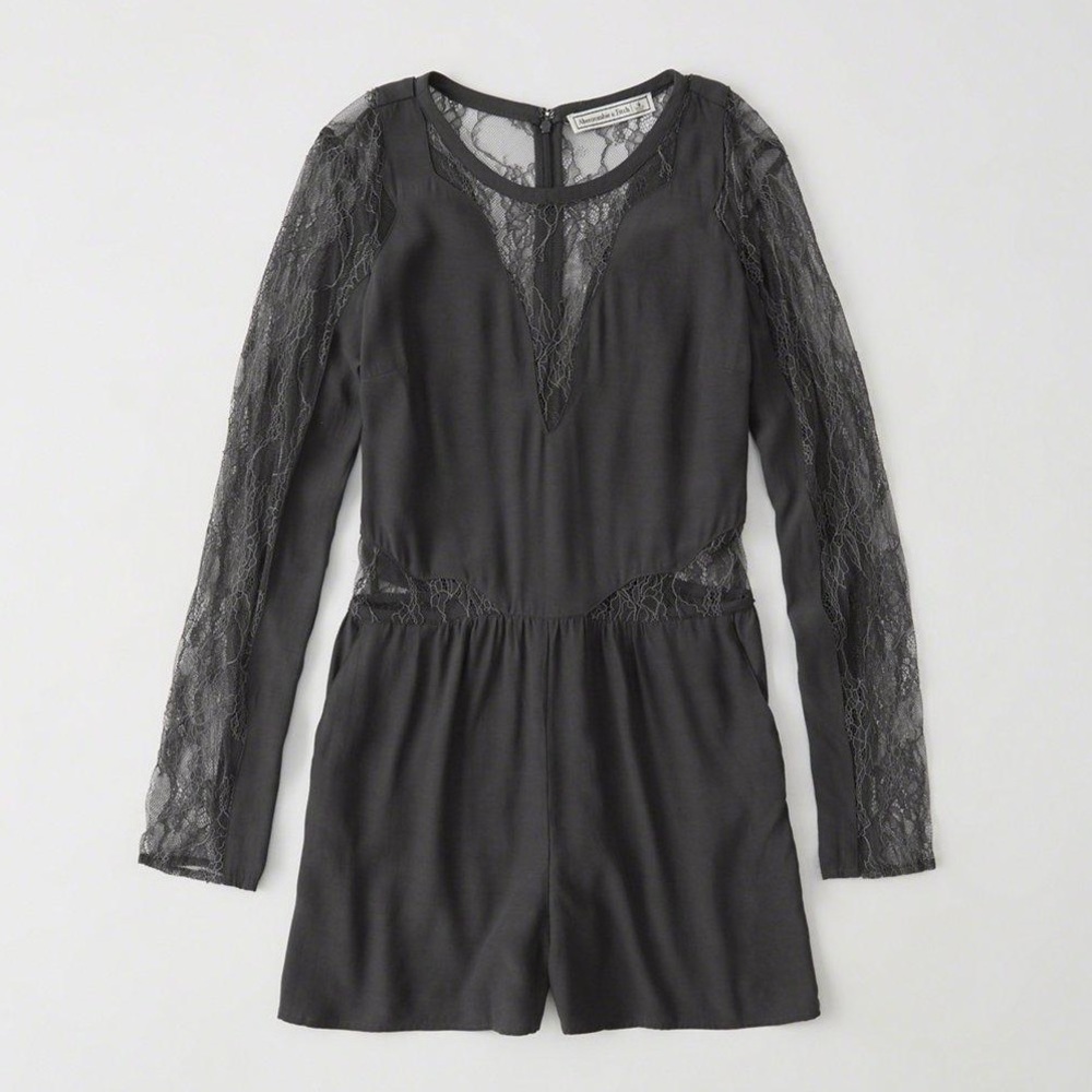 ❗️🆕NWOT Abercrombie romper🆕❗️